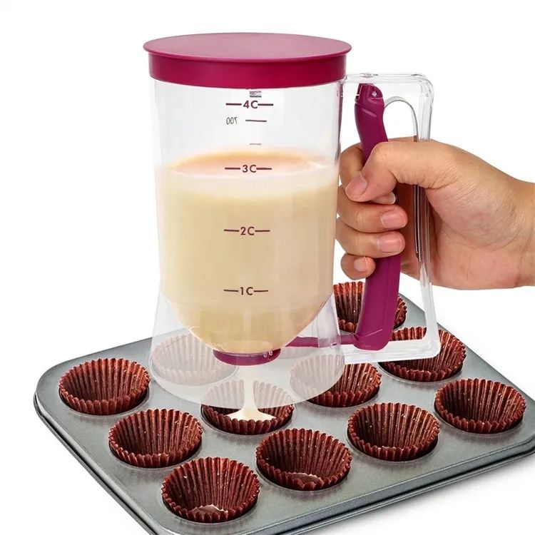 Hot Sale 900ml Cupcake Batter Dispenser With Measuring Pancake Batter Separator Cup